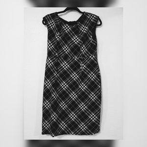 Connected Apparel black and white